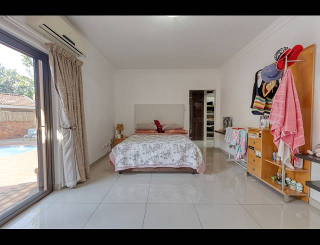 5 BEDROOM HOUSE FOR SALE IN BALLITO CENTRAL